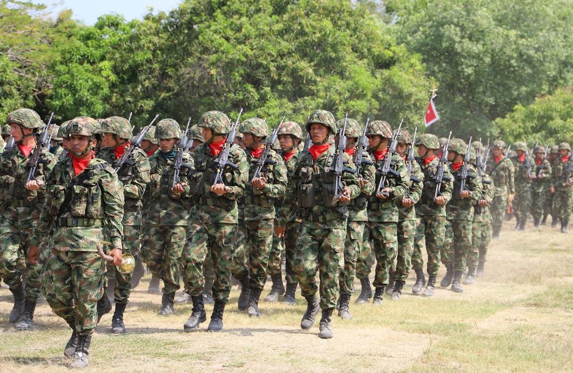 Más de 200 soldados del Ejército Nacional juraron defender el tricolor nacional ante Dios y sus familias