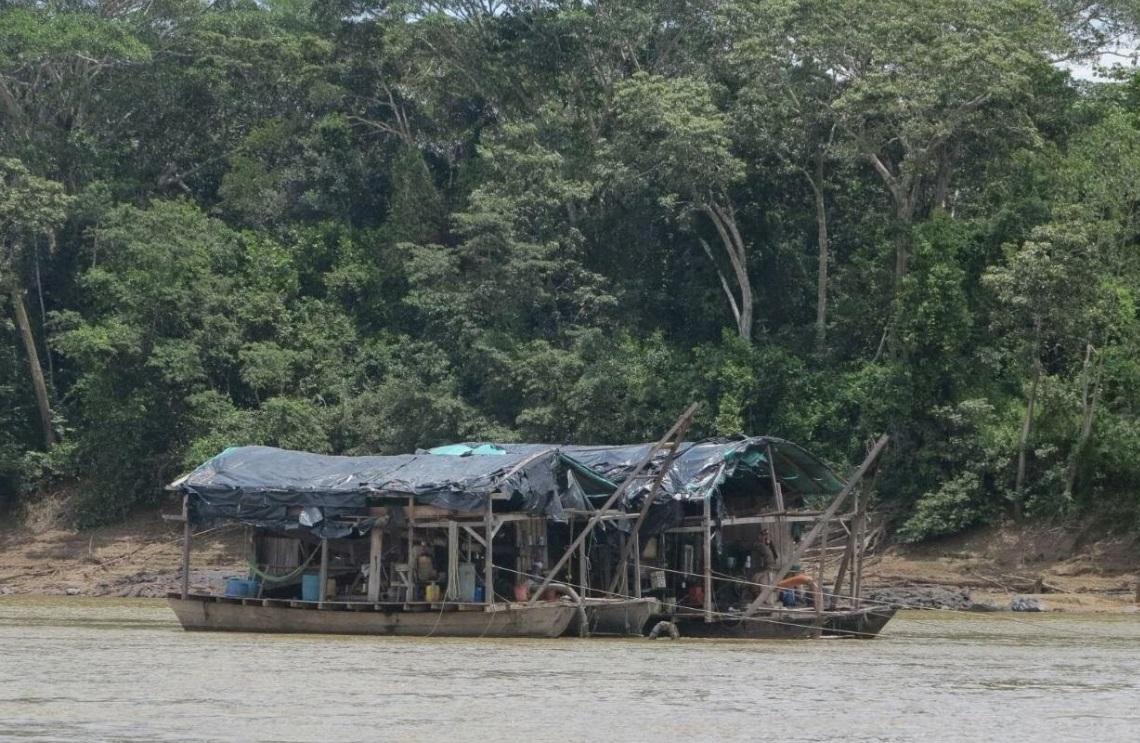 Golpe de las Fuerzas Militares, Policía y Fiscalía a las finanzas ilícitas de Los Caparros, en Antioquia
