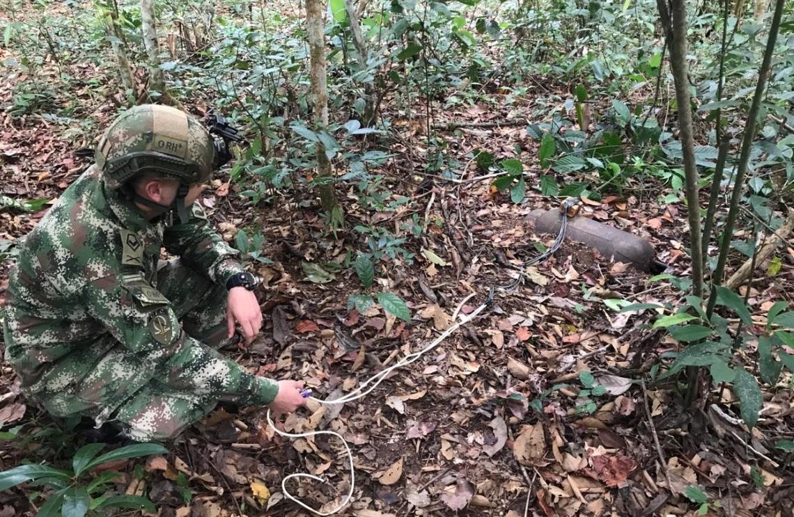 Fuerzas Militares neutralizan área minada a 20 metros de una vivienda en Puerto Cachicamo, Guaviare