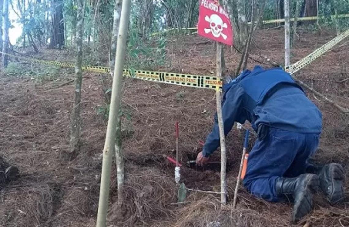 Ejército ubica y neutraliza dos minas antipersonal en el norte del Huila