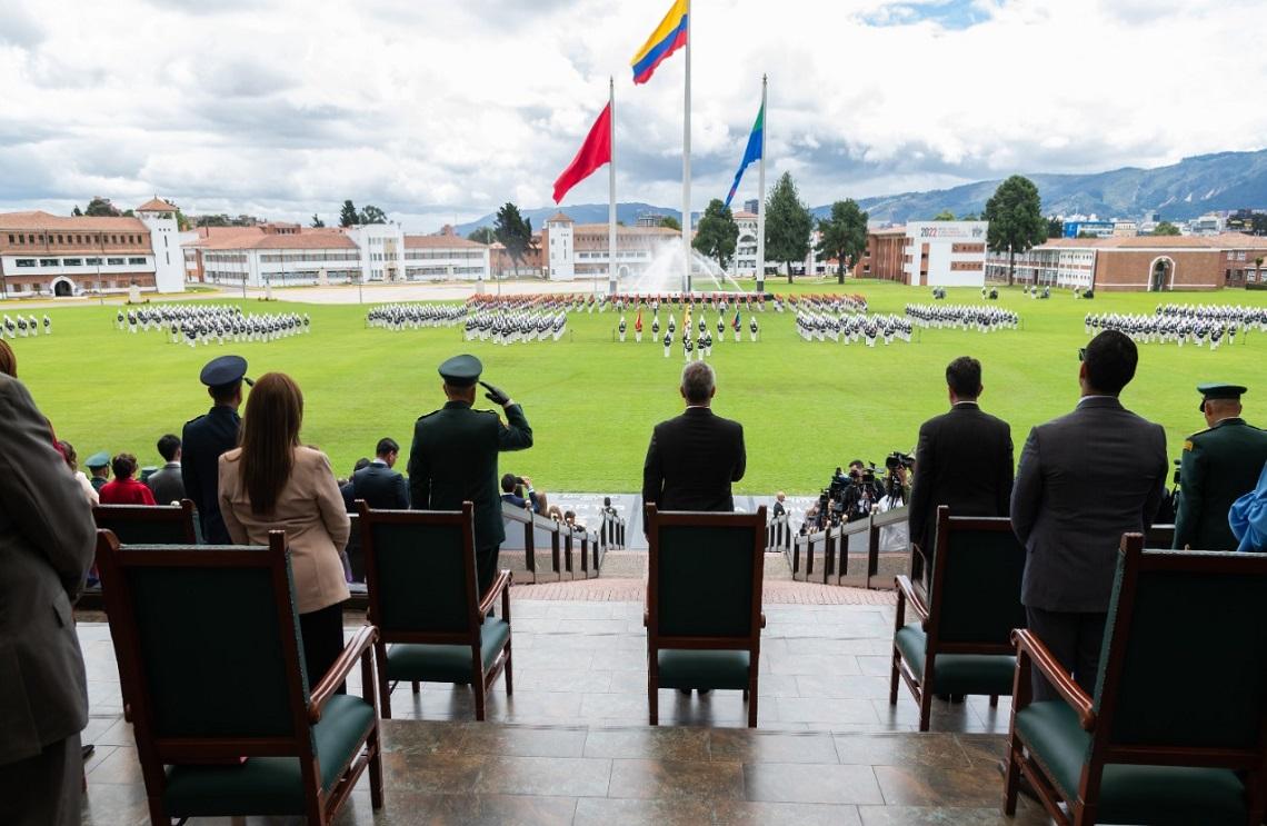 193 hombres y mujeres ascendieron al grado de subtenientes del Ejército Nacional de Colombia