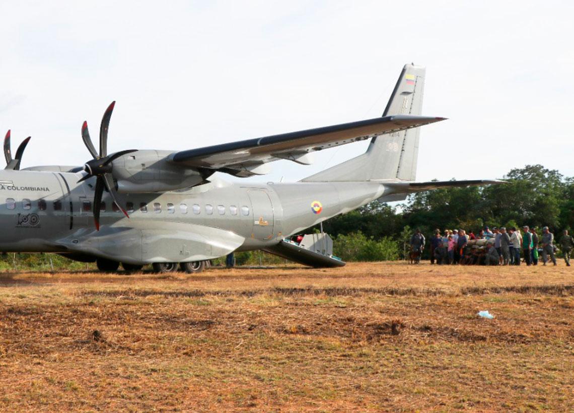 La cosecha de cacao del Vichada más grande del año, fue transportada por la Fuerza Aérea