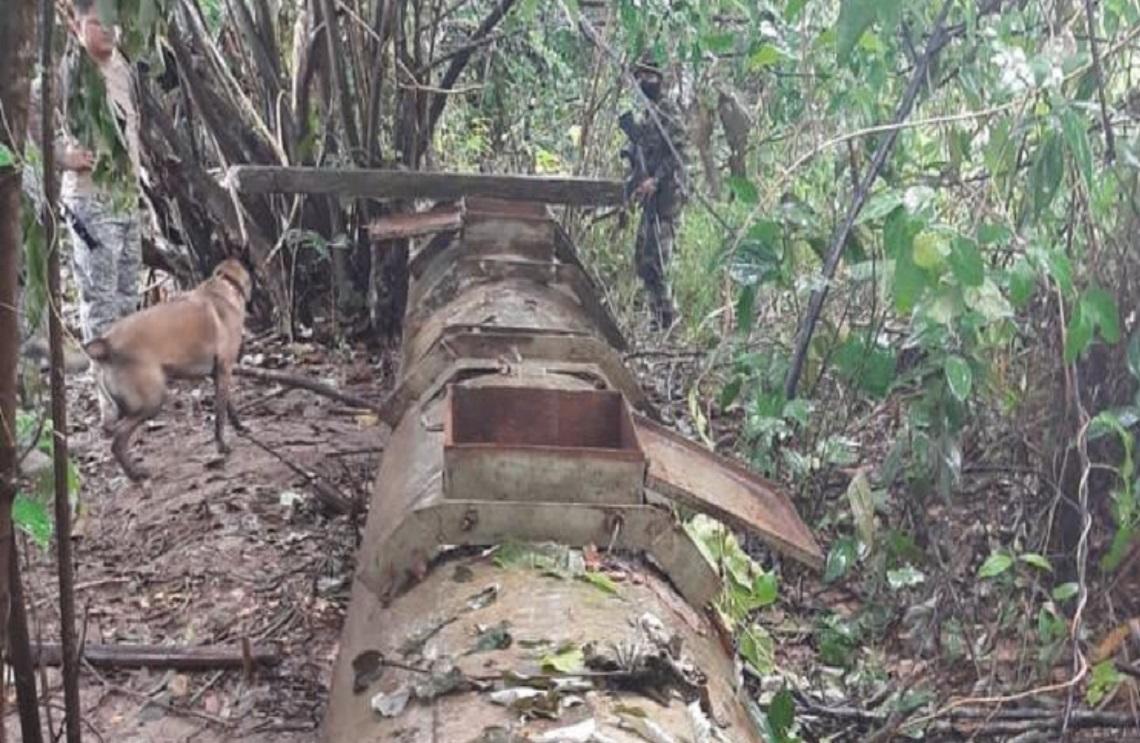 Fuerzas Militares incautan sumergibles utilizados para transportar coca por los ríos Caquetá y Putumayo