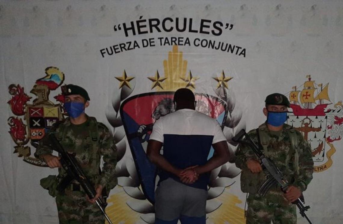 En operaciones de las Fuerzas Militares en Nariño y Arauca fueron capturados integrantes de Grupos Armados Organizados