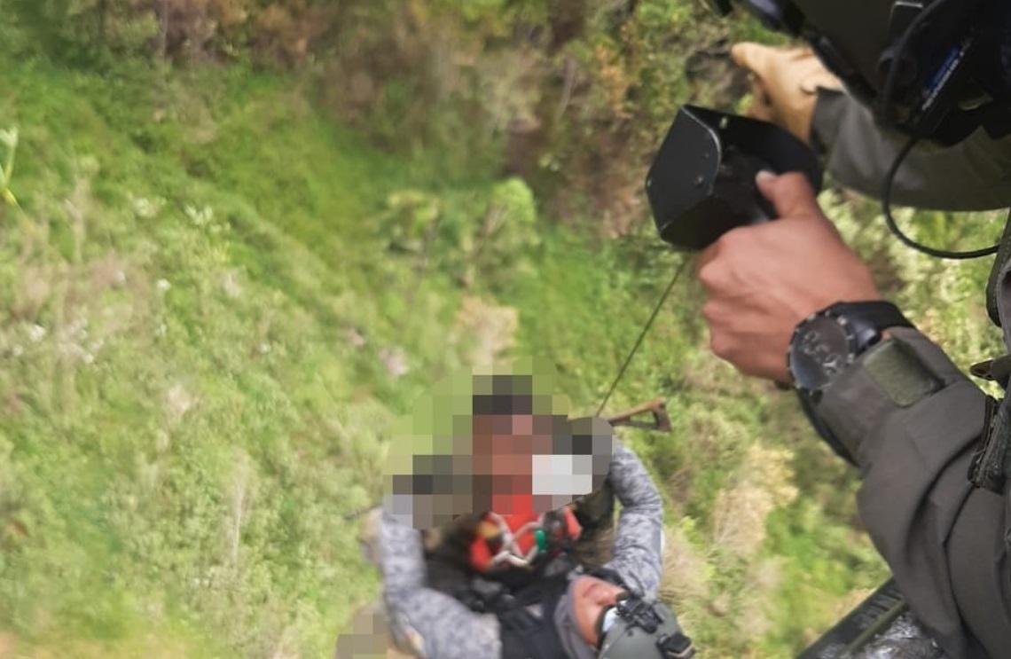 Presunto integrante del GAO residual es salvado en un Ángel de la Fuerza Aérea Colombiana