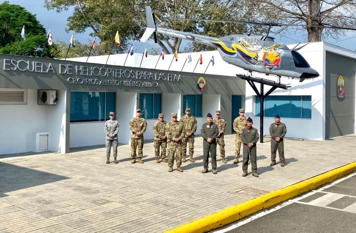 Comitiva del Ejército de Estados Unidos realizó visita estratégica a unidad de la Fuerza Aérea Colombiana 