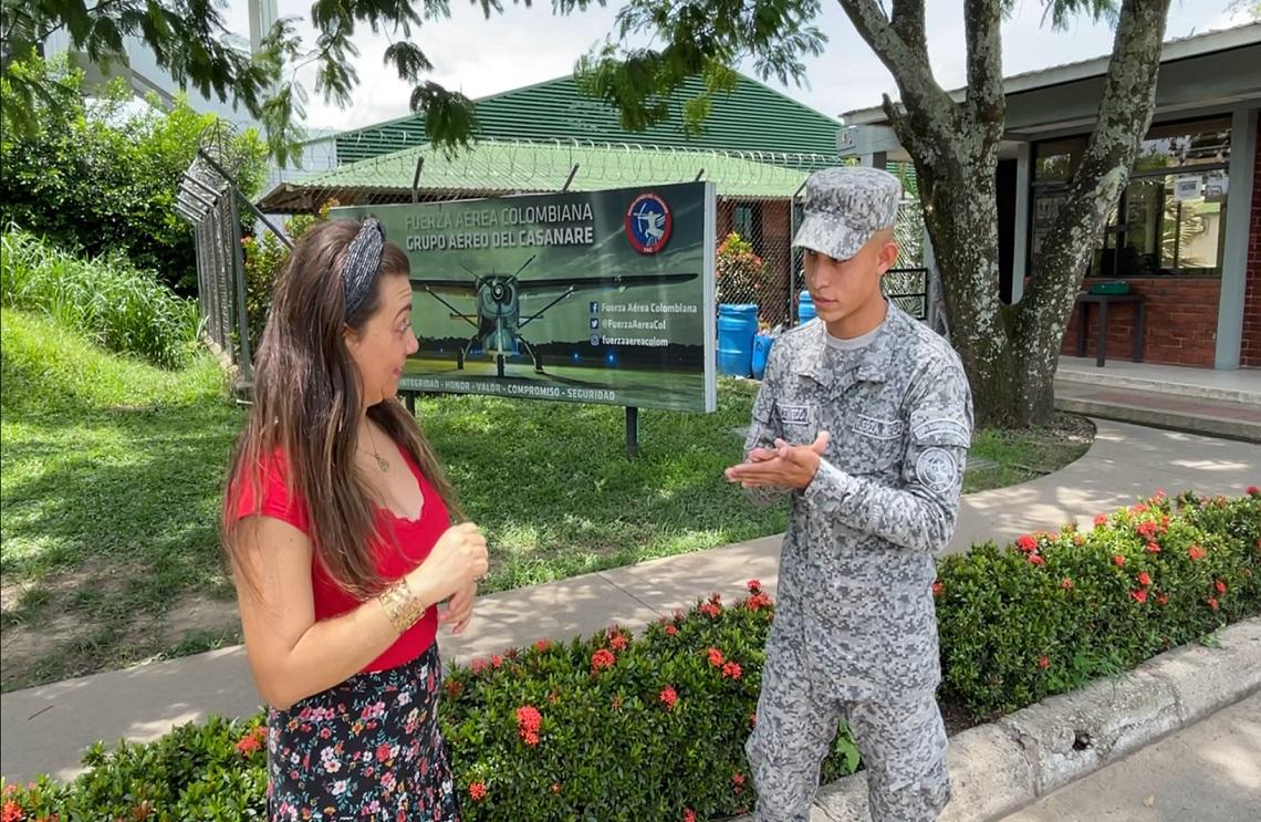 Soldados de la Fuerza Aérea Colombiana se certificaron en curso básico en lengua de señas