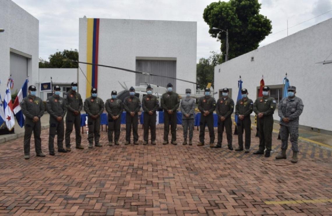 Culmina con éxito curso en mantenimiento de helicópteros Huey II a alumnos internacionales