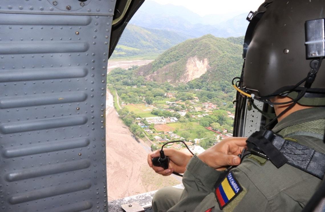 Con sobrevuelos y labores de seguridad, la Fuerza Aérea Colombiana se sumó al aniversario de Villavicencio