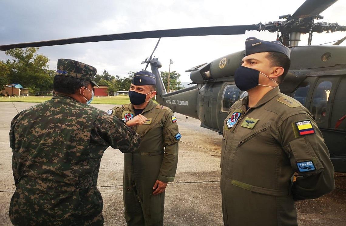 Llegada Fuerza Aerea Colombia a Honduras saludo protocolario por cooperación internacional por paso huracán Eta