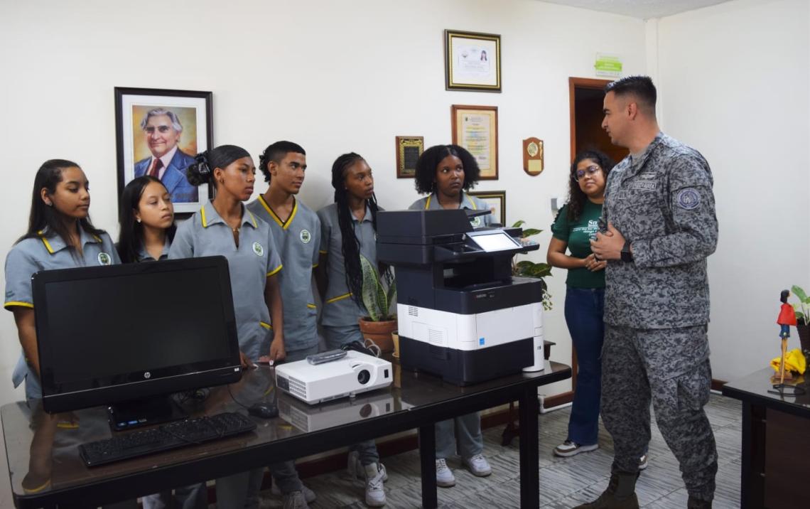 Más herramientas educativas para los estudiantes en el Valle del Cauca