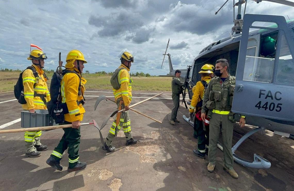  Continúan labores para mitigar incendio en el Parque Nacional Natural El Tuparro, Vichada