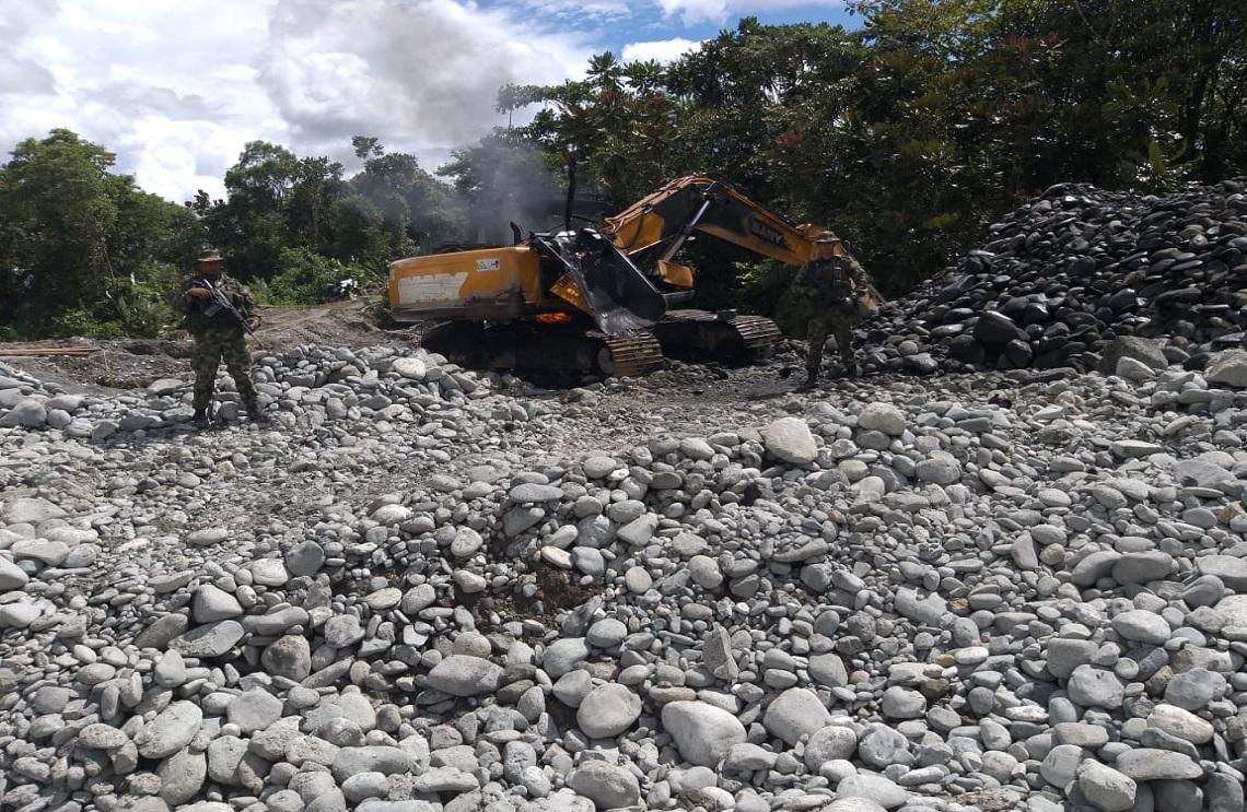 Explotación ilícita de yacimientos mineros, un fenómeno que las Fuerzas Miliares combaten en el suroccidente del país