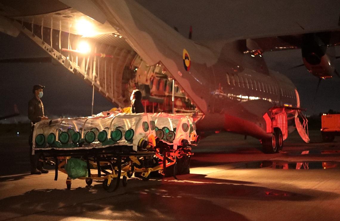 Traslados masivos de pacientes COVID-19 son reactivados por la Fuerza Aérea Colombiana