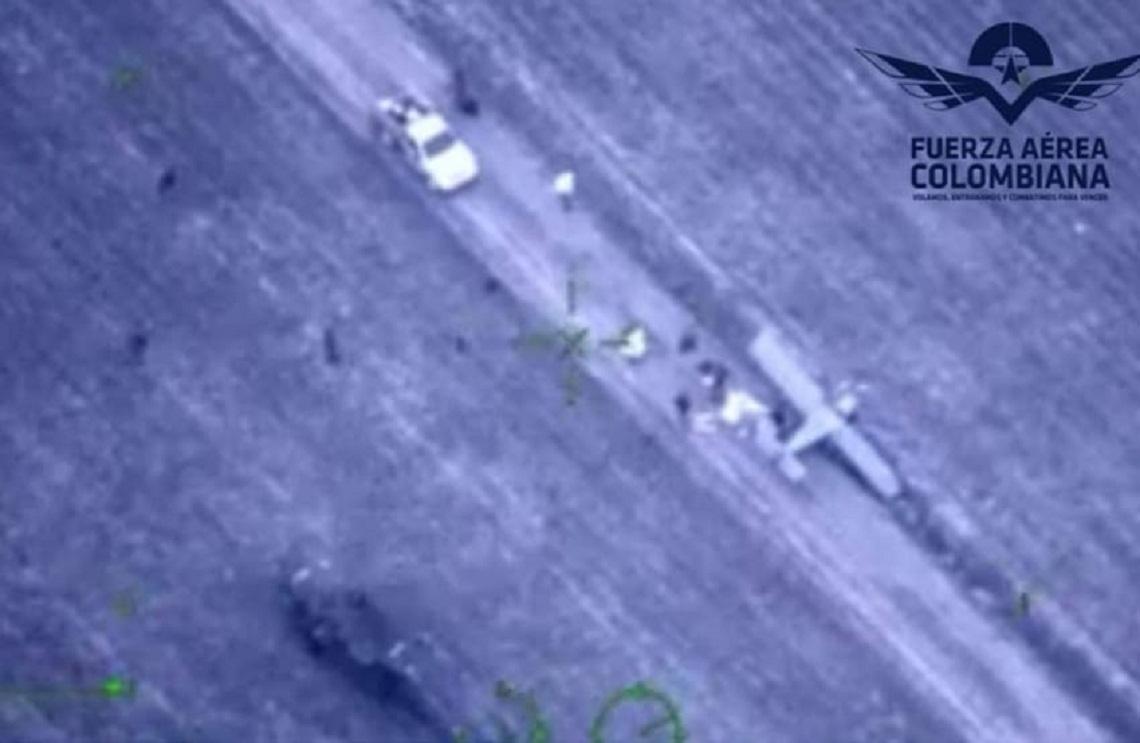 Fuerza Aérea Colombiana inmovilizada aeronave con clorhidrato de cocaína en el Valle del Cauca