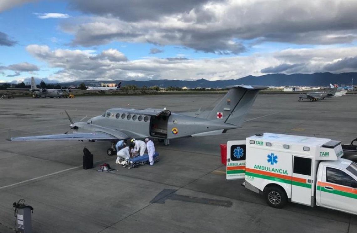 Fuerza Aérea Colombiana apoya con traslado aeromédico a paciente con COVID-19
