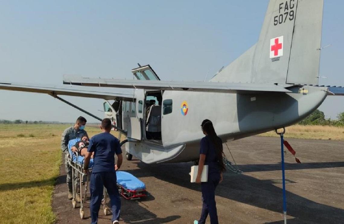 Mujer gestante fue transportada en aeronaves de la Fuerza Aérea Colombiana 