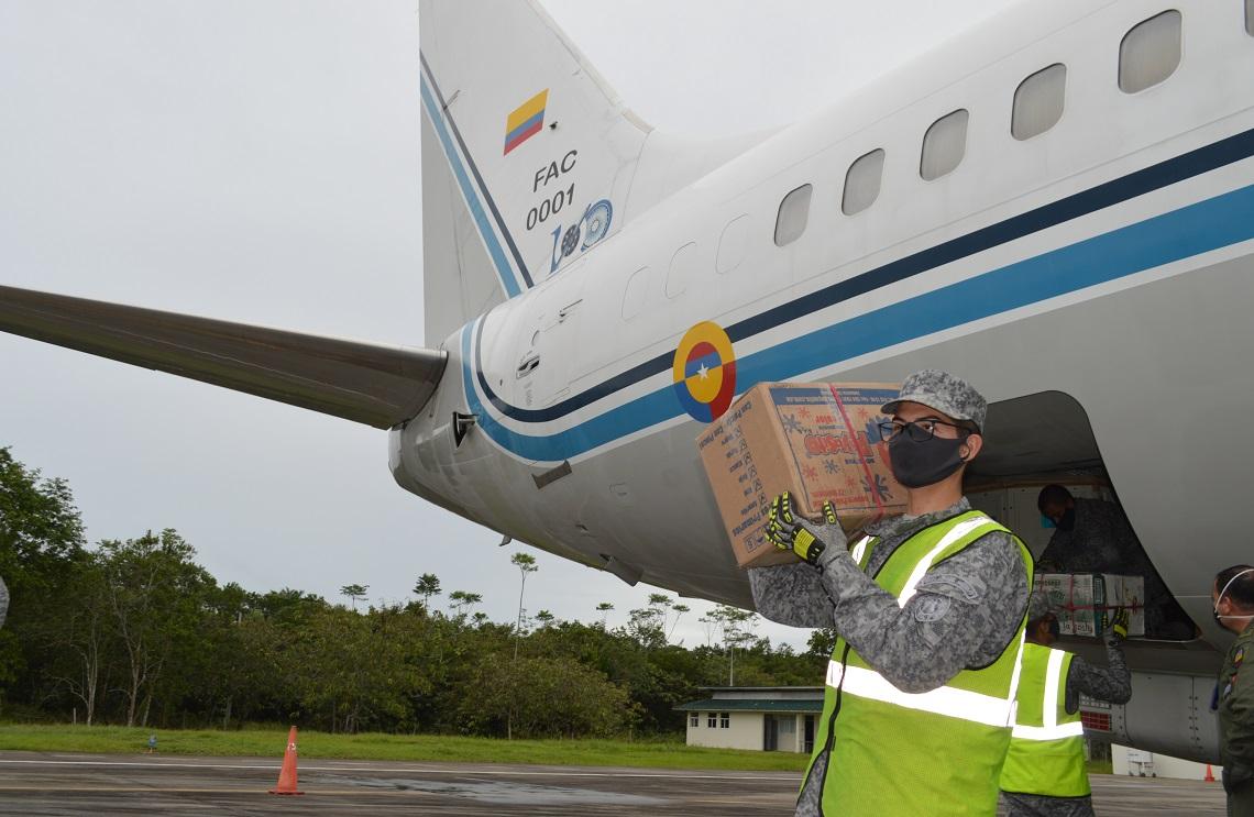 Aviones de la Fuerza Aérea continúan realizando vuelos humanitarios al Amazonas