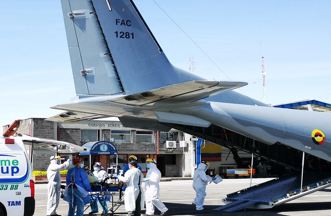 Aeronaves de la Fuerza Aérea Colombiana se convierten en esperanza de vida en medio de la pandemia