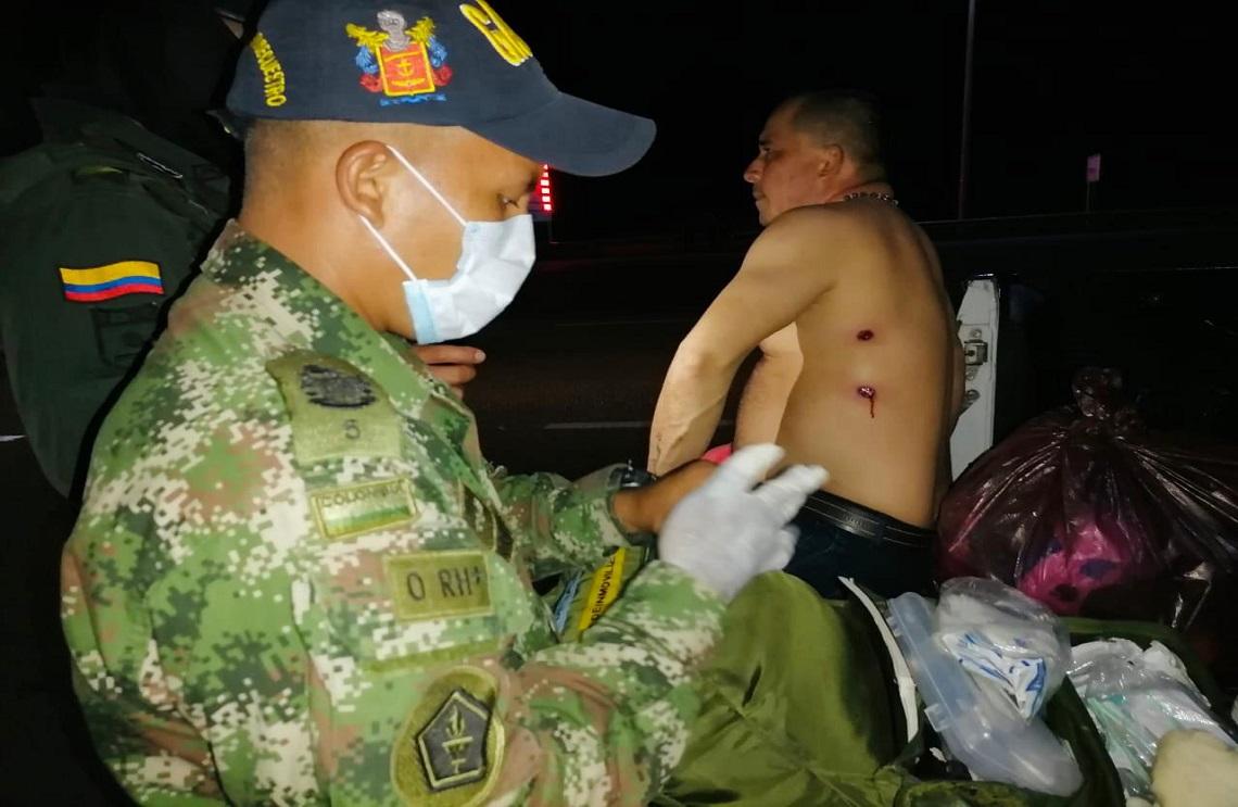 Gaula Militar Santander brinda primeros auxilios a ciudadano herido durante las manifestaciones
