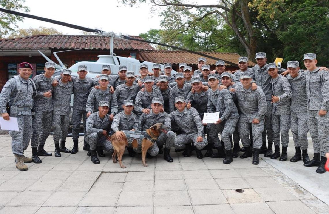 Soldados de la Fuerza Aérea Colombiana culminaron felizmente el servicio militar
