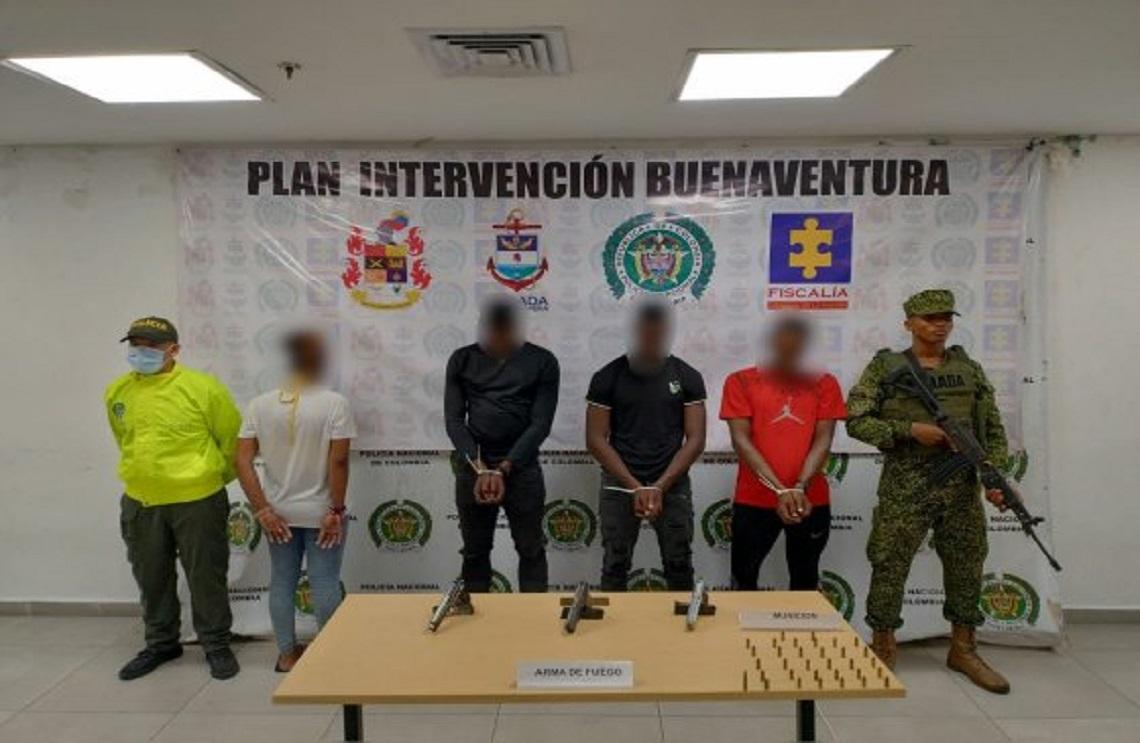 Una joven aprehendida y tres sujetos capturados en zona rural de Buenaventura
