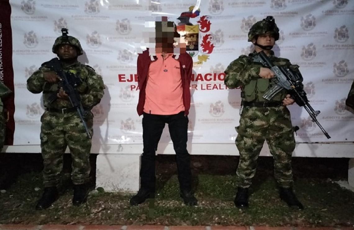 Ejército Nacional captura a presunto sicario de la red de apoyo al terrorismo del GAO ELN en Saravena, Arauca