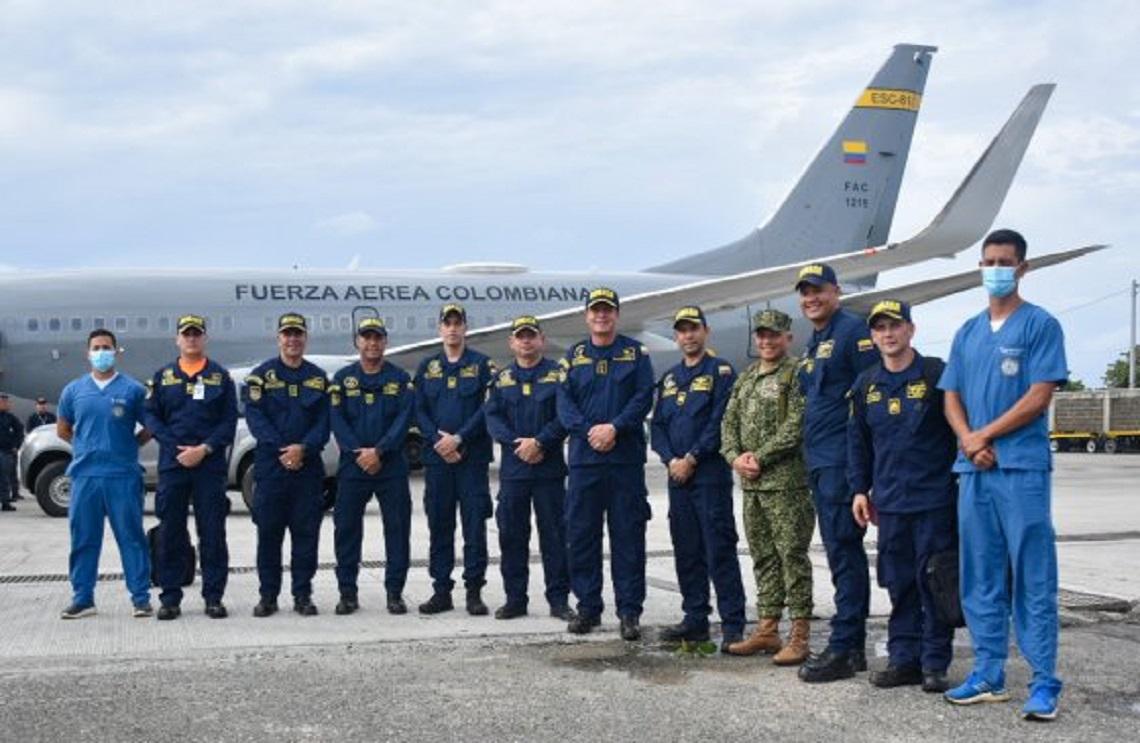 Fuerzas Militares Apoyaron el Despeje de vías y Brindaron Asistencia a Pescadores Afectados en San Andrés