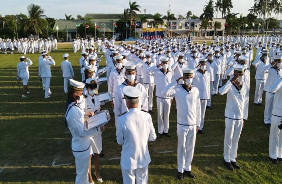 La Escuela Naval de Suboficiales ARC "Barranquilla" entrega al servicio de la patria a 213 nuevos marinos de colombia 