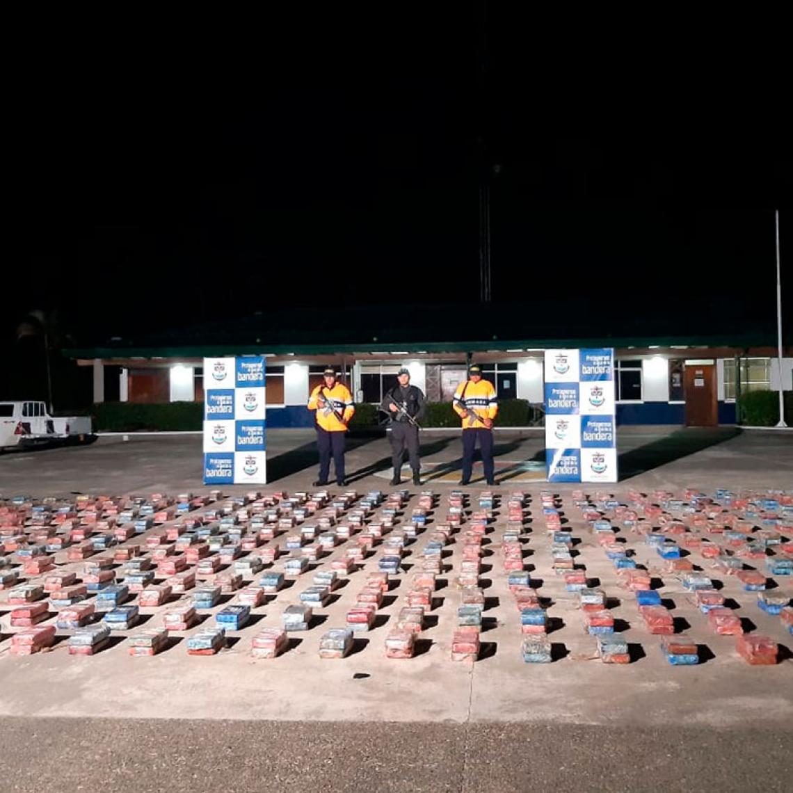 Armada Nacional incauta más de una tonelada de clorhidrato de cocaína en el Caribe colombiano