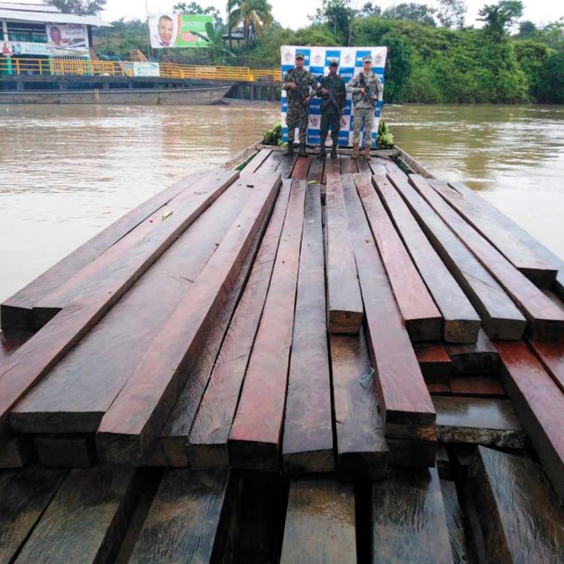 Armada de Colombia incauta cerca de 40 metros cúbicos de madera en el Chocó