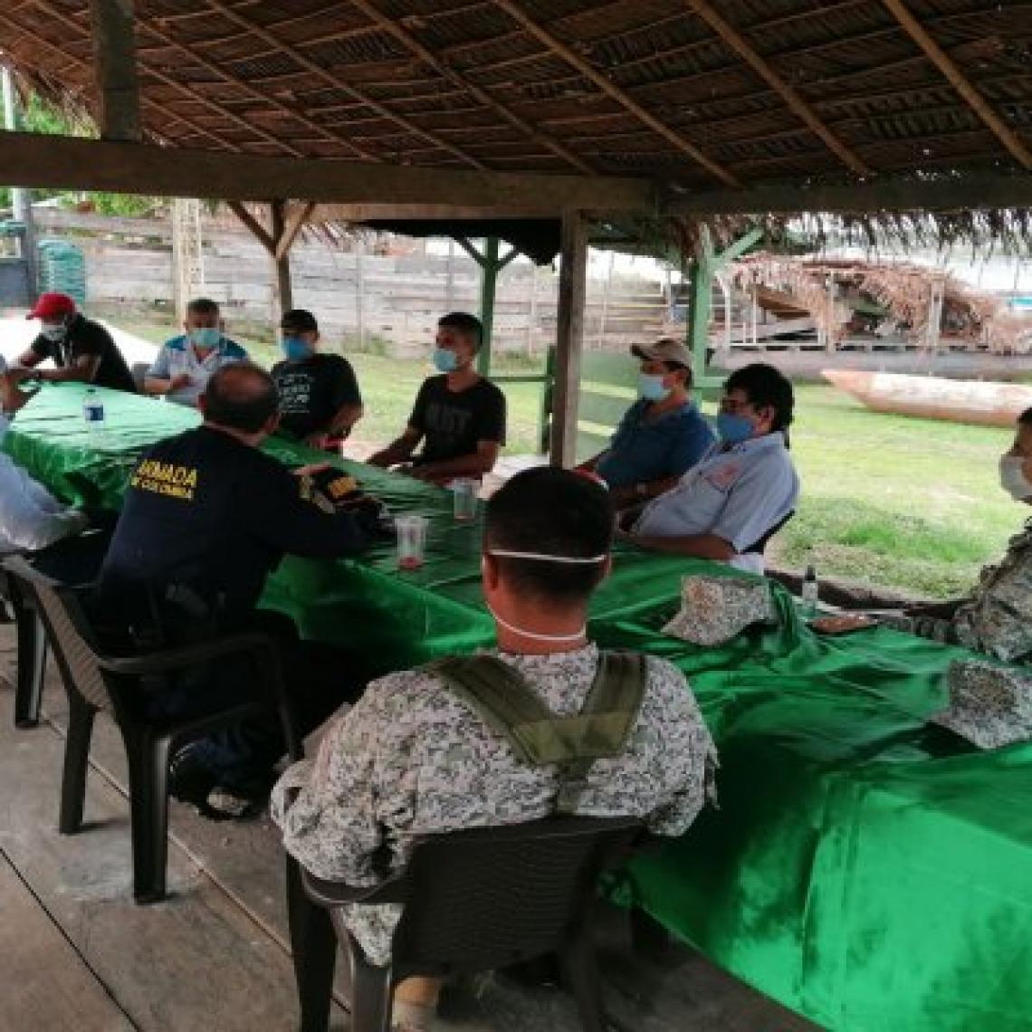 Fuerzas Militares y Policía articulan acciones en beneficio de la población fronteriza de San Felipe, Guainía