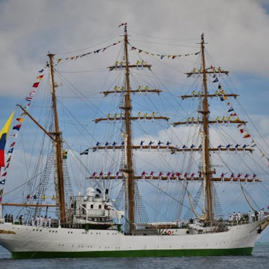 Buque Escuela ARC 'Gloria' se despide del archipiélago de San Andrés y Providencia