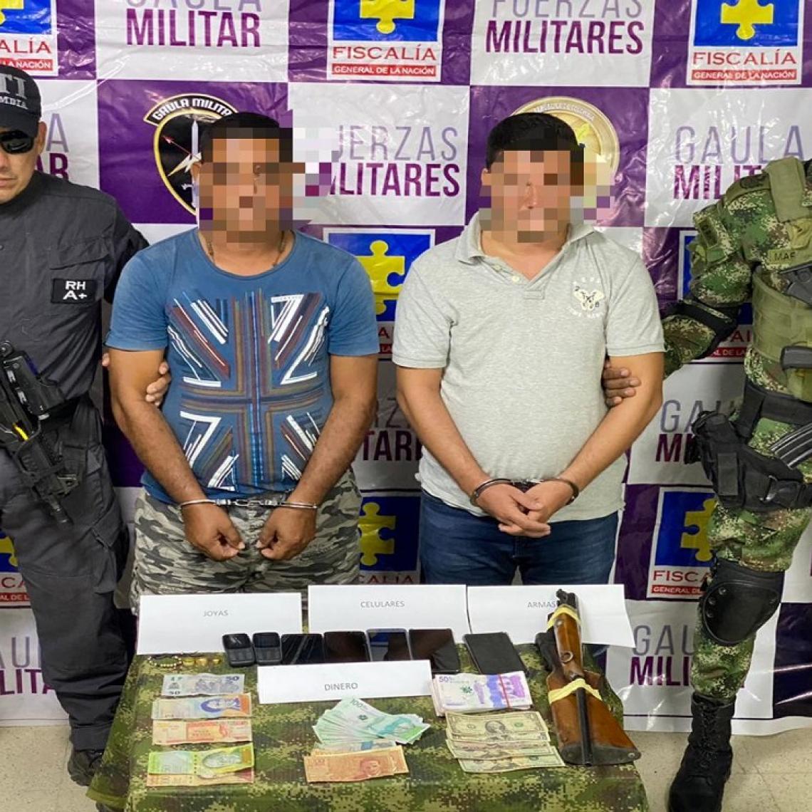 Ejército capturó en Riosucio, Chocó, a dos integrantes y supuesto enfermero del Clan del Golfo