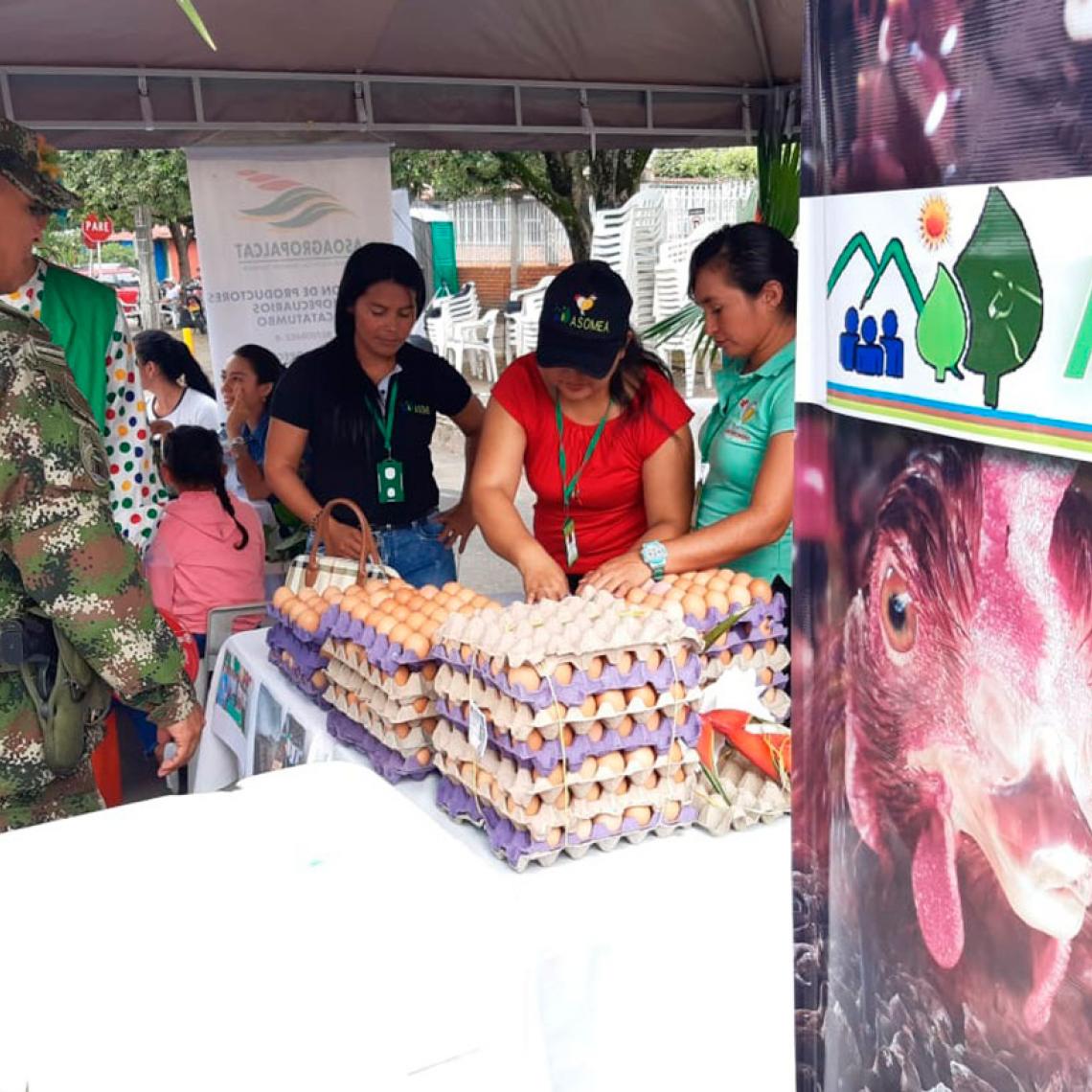 Ejército Nacional apoya primera Rueda de Negocios de cultivadores regionales en Norte de Santander