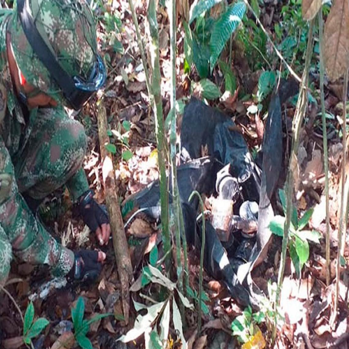 Ejército Nacional en el Guaviare halla depósitos ilegales con numeroso material explosivo