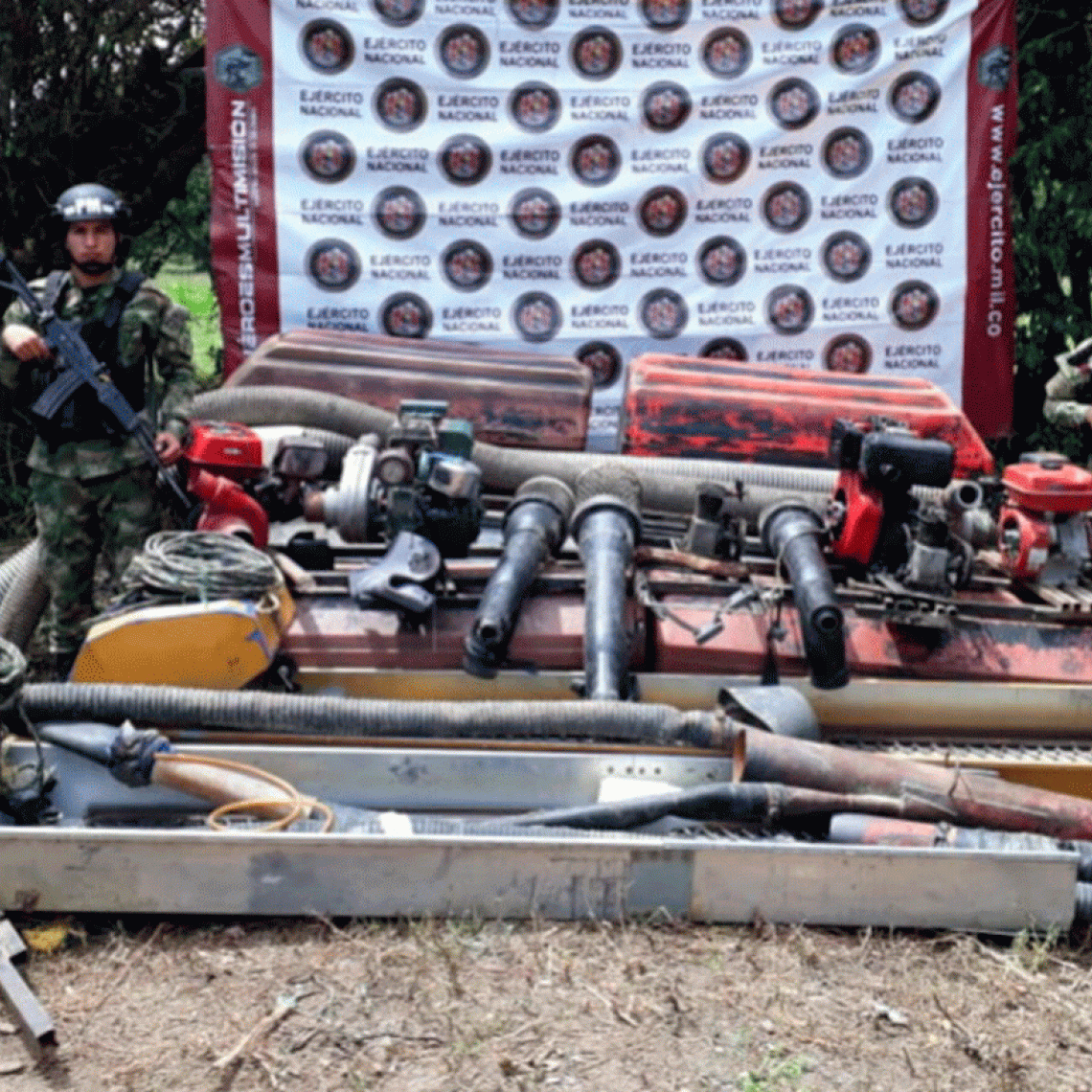 operaciones contra la minería ilegal del Ejercito Nacional en Rivera, Huila