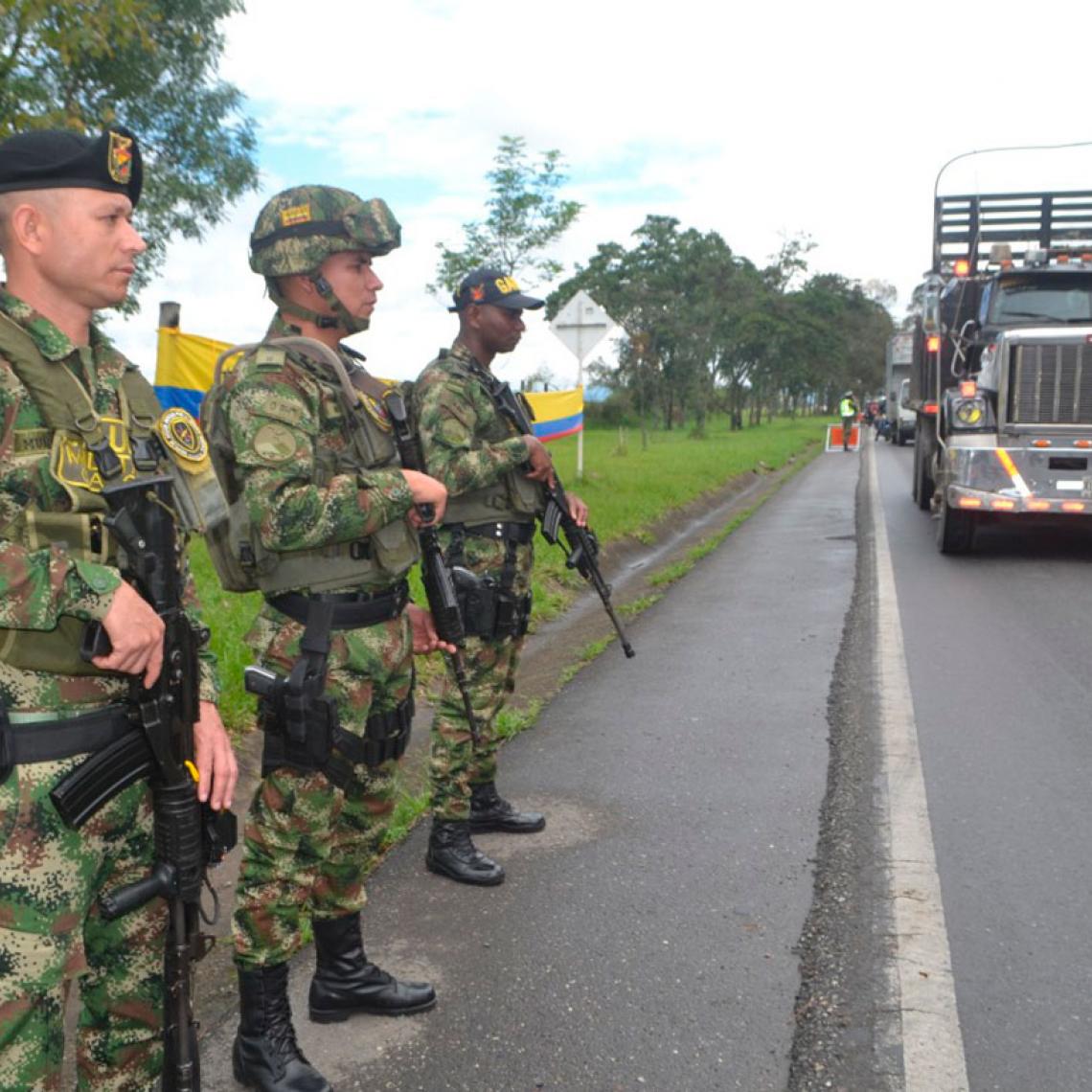 soldados en las vías del cauca,