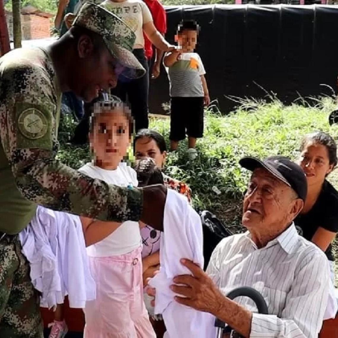 Ejército sigue reconstruyendo tejido social en El Mango, Cauca, más de 1800 personas fueron beneficiadas en jornada médica