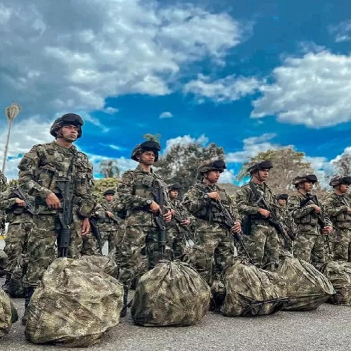 Con 5 nuevos pelotones de soldados profesionales, el Ejército continua reforzando la seguridad en el Valle del Cauca