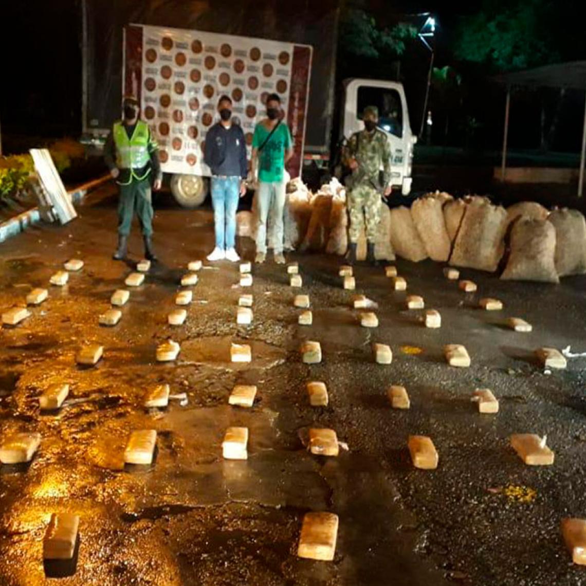 Camuflaron 60 kilos de marihuana en bultos de papa