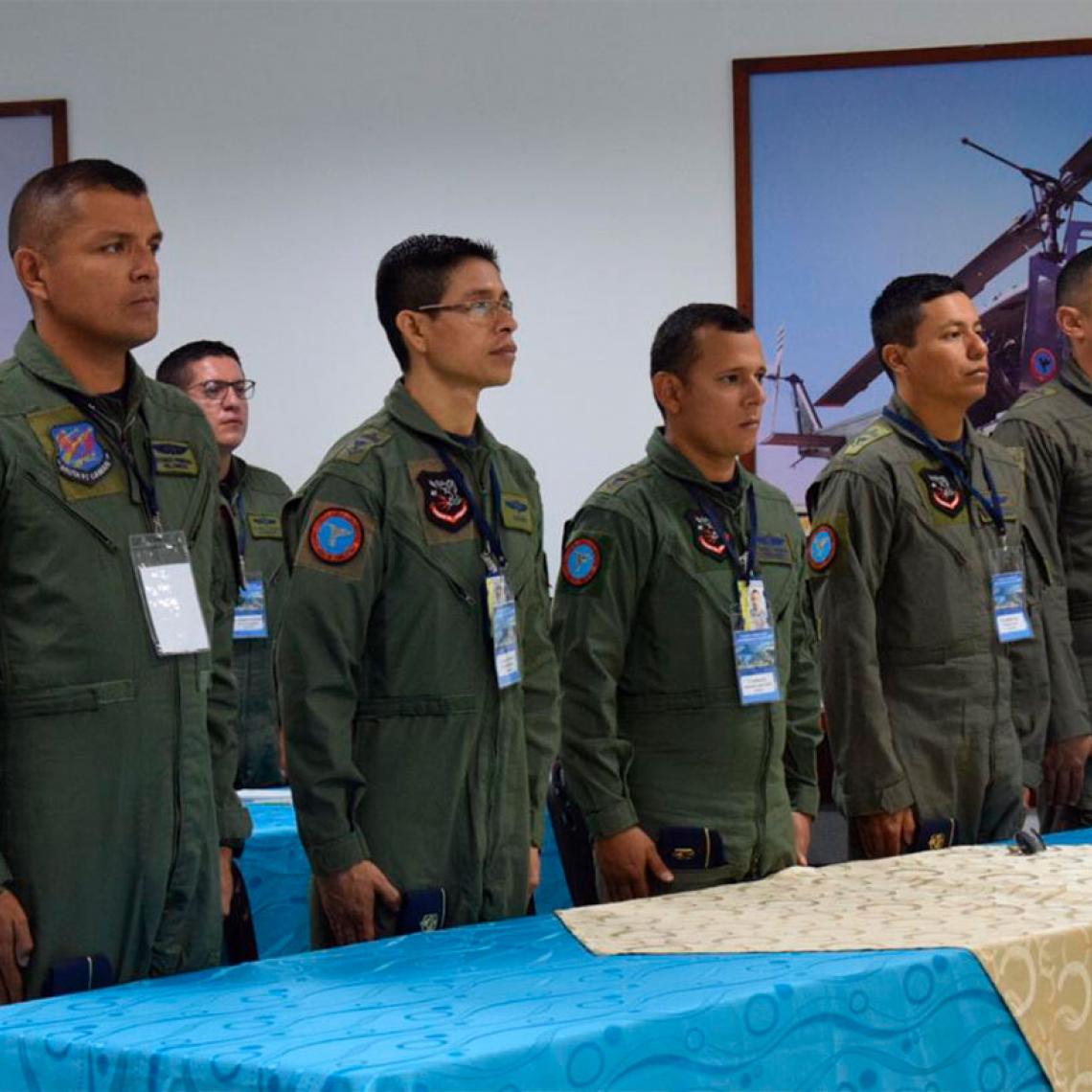 Suboficiales de la Fuerza Aérea se preparan permanentemente para adquirir nuevas capacidades