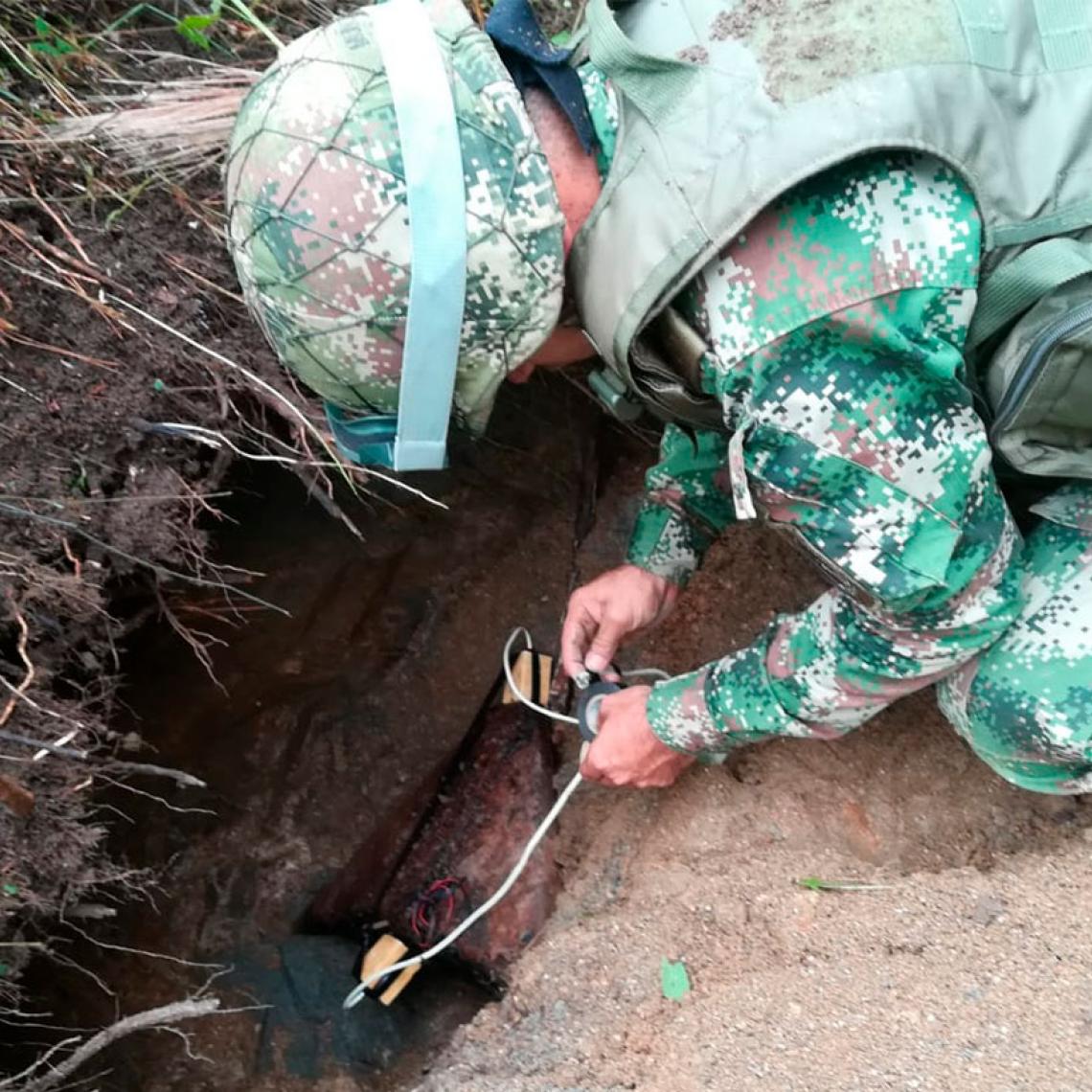 Fuerzas Militares neutralizan depósito con artefactos explosivos tipo ‘sombrero chino’ en Caquetá