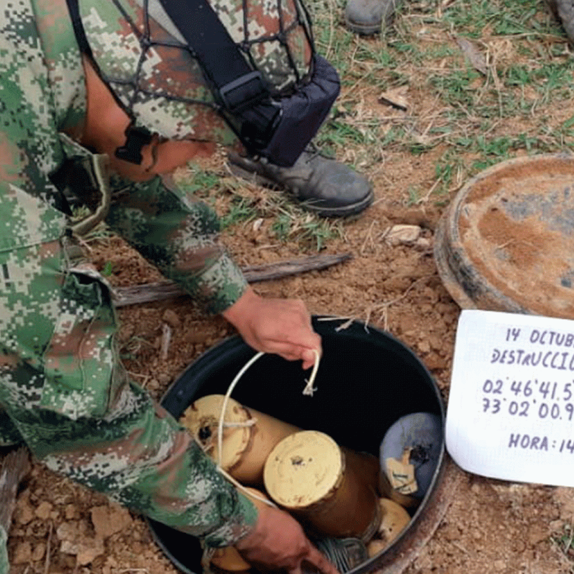 Fuerzas Militares ubican depósitos ilegales con explosivos en el Meta