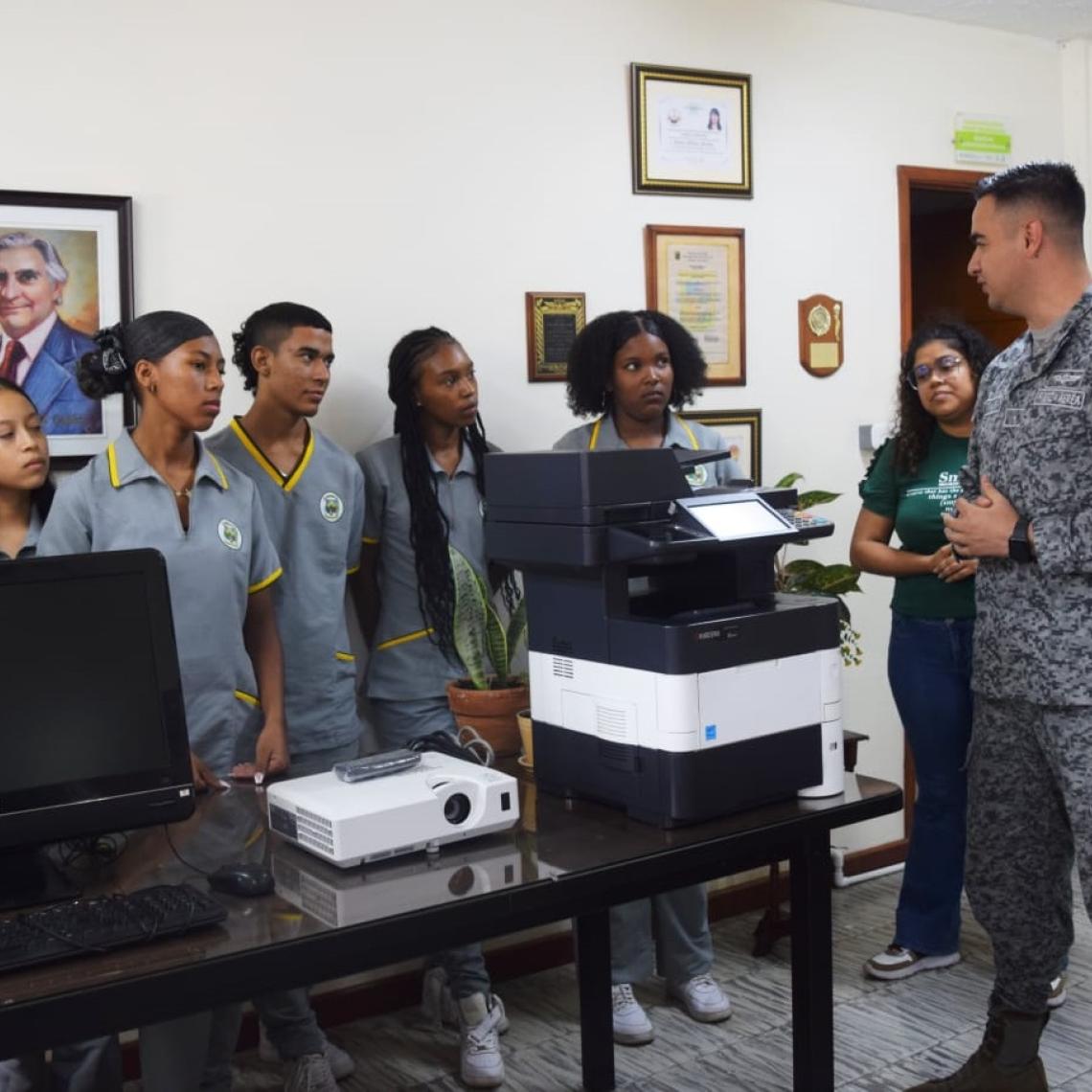 Más herramientas educativas para los estudiantes en el Valle del Cauca
