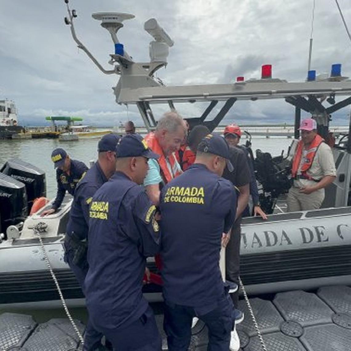 Armada de Colombia evacúa a alemán en emergencia durante crucero de National Geographic
