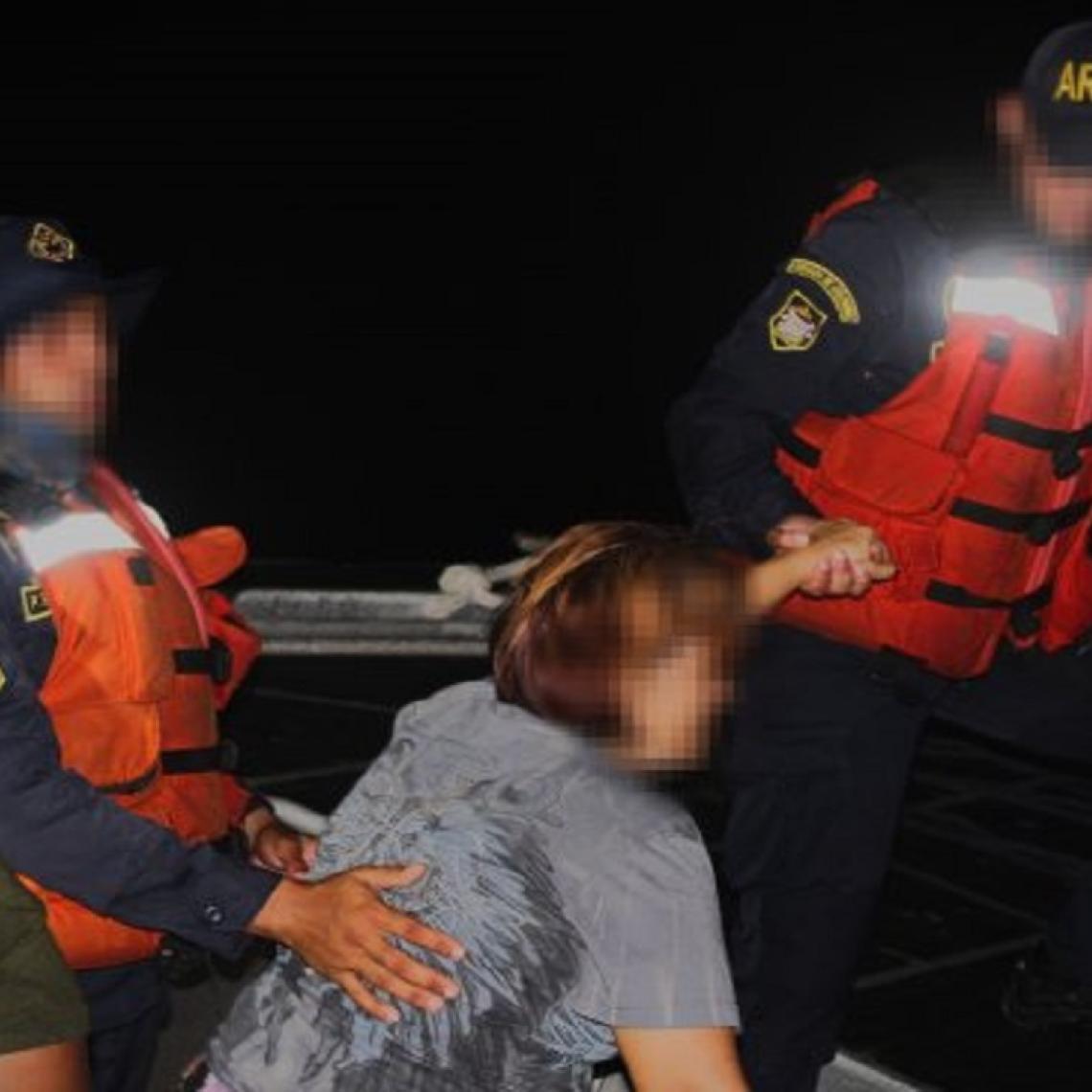 Rescatados 14 migrantes venezolanos abandonados en el mar