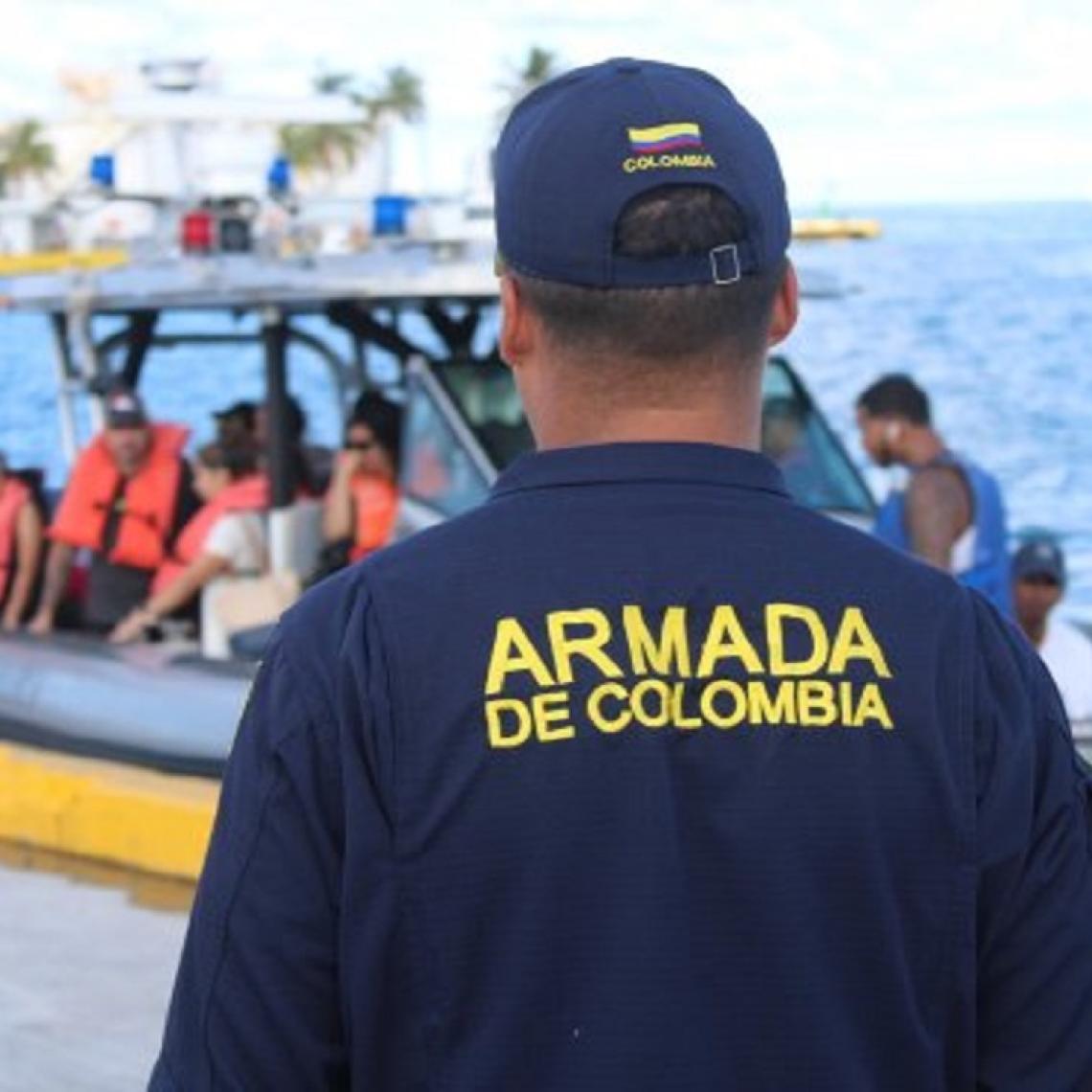 Armada de Colombia rescata 22 migrantes en aguas de San Andrés
