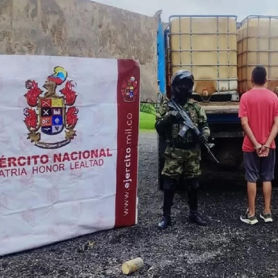 En puesto de control del Ejército Nacional se captura en flagrancia a un sujeto con más de 800 galones de gasolina