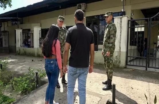 Pareja de esposos se desmoviliza en Caquetá ante tropas del Ejército Nacional